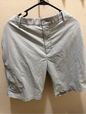 Greg Norman Men's Light Gray Casual Shorts